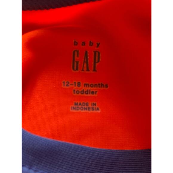 NWT GAP BabyGap Long Sleeve Shark Rash Guard Swim Top (12-18 Months) - Picture 6 of 6